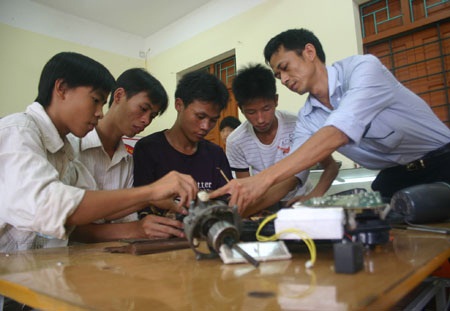 Các trường trung cấp chuyên nghiệp có thể tổ chức một hoặc nhiều đợt tuyển sinh trong năm